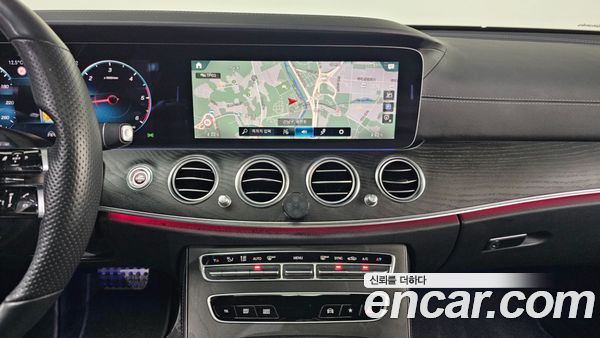 Mercedes-Benz E-Class 2022, фото 14