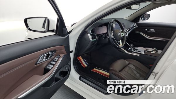 BMW 3 Series 2022, фото 10