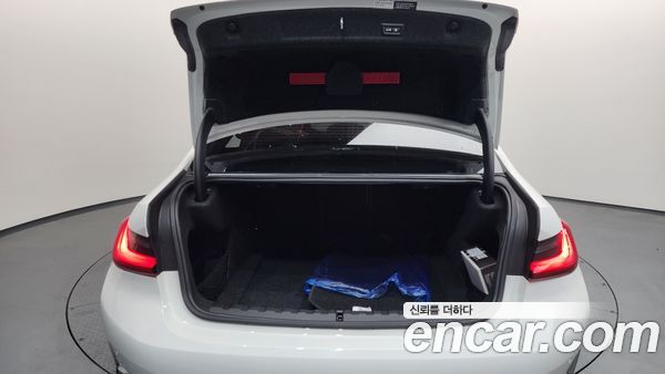 BMW 3 Series 2022, фото 20