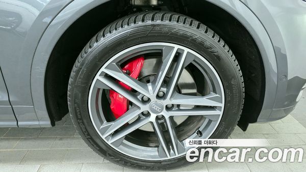Audi SQ5 2020, фото 5