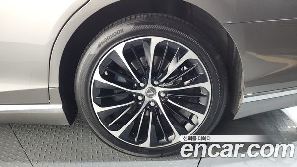 Lexus LS 2022, фото 4