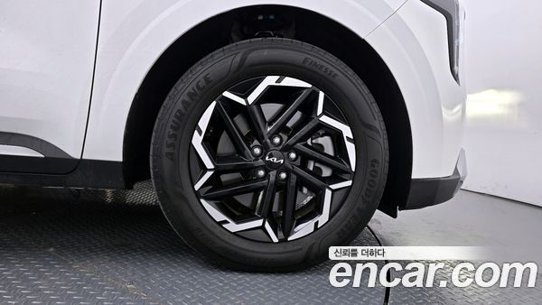 Kia Carnival 2024, фото 5