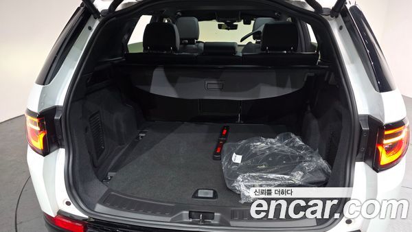 Land Rover Discovery Sport 2025, фото 19