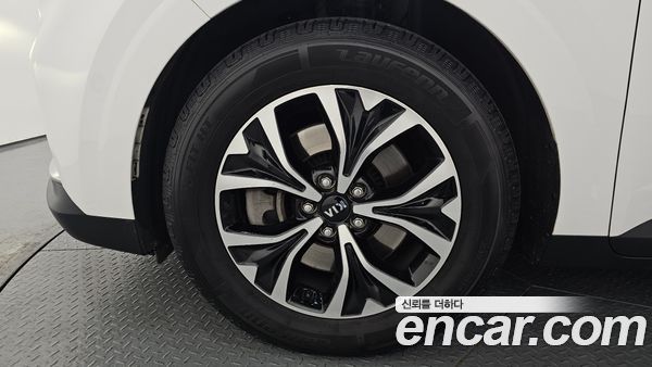 Kia Carnival 2021, фото 5