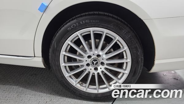 Mercedes-Benz E-Class 2022, фото 5