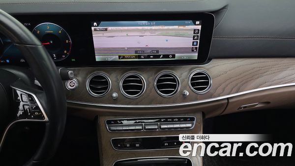 Mercedes-Benz E-Class 2022, фото 14