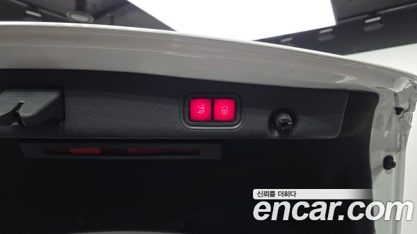 Mercedes-Benz E-Class 2022, фото 20