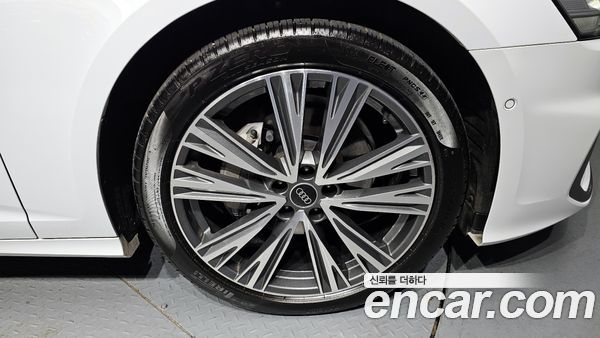 Audi A6 2023, фото 5