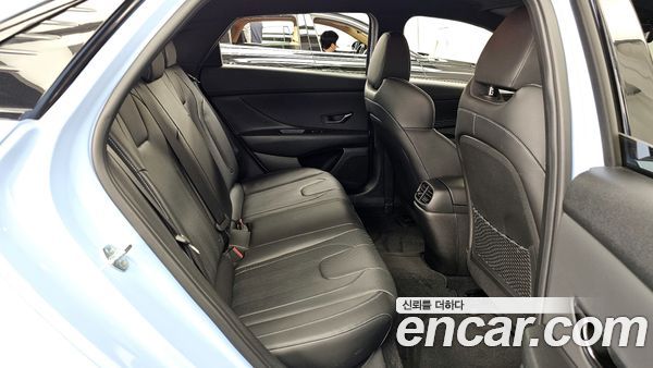 Hyundai Elantra 2022, фото 12