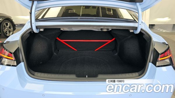 Hyundai Elantra 2022, фото 20