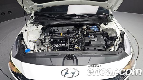 Hyundai Elantra 2021, фото 6