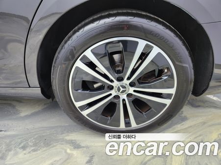 Mercedes-Benz E-Class 2021, фото 5