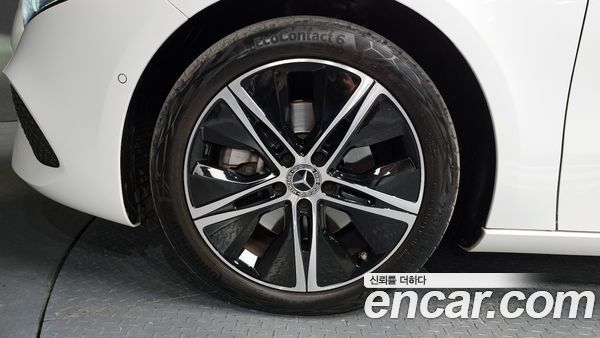 Mercedes-Benz A-Class 2024, фото 5