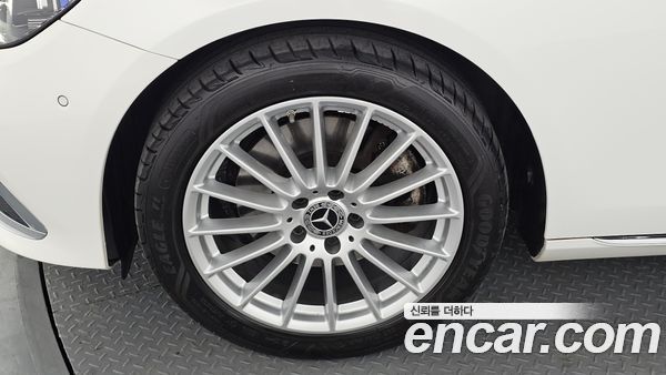 Mercedes-Benz E-Class 2021, фото 5