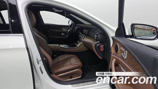 Mercedes-Benz E-Class 2021, фото 24