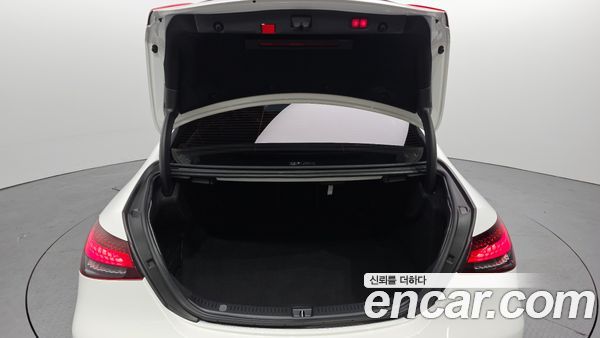 Mercedes-Benz E-Class 2021, фото 26
