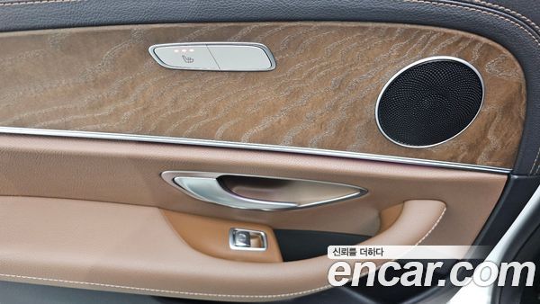Mercedes-Benz E-Class 2021, фото 29