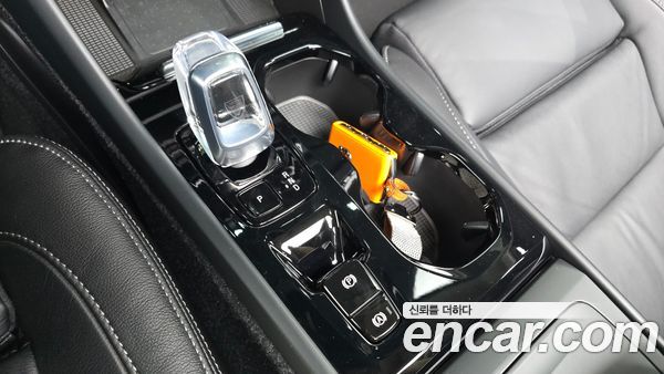 Volvo XC40 2023, фото 12
