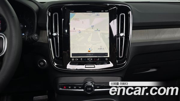 Volvo XC40 2023, фото 20