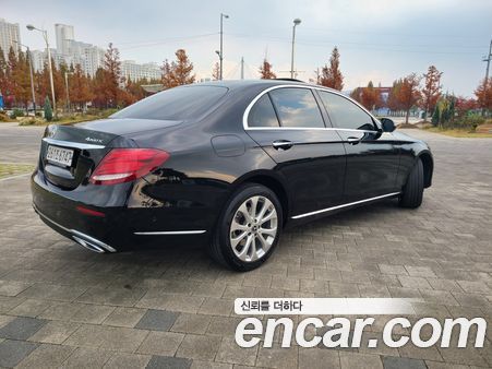 Mercedes-Benz E-Class 2020, фото 5