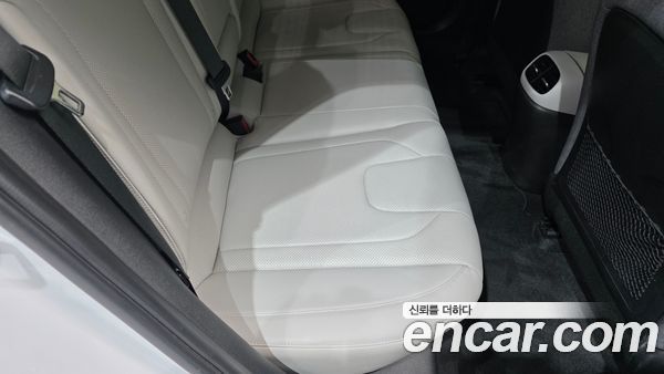 Hyundai Elantra 2021, фото 16