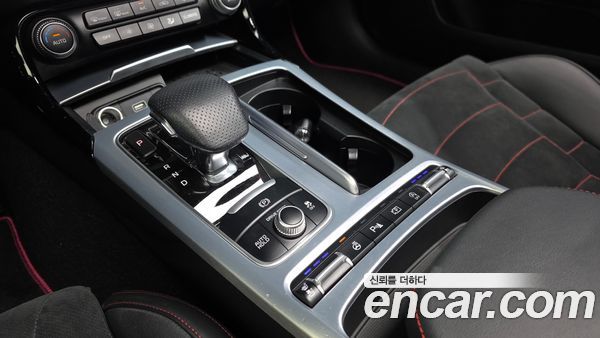 Kia Stinger 2023, фото 12