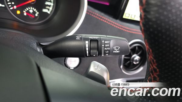 Kia Stinger 2023, фото 29