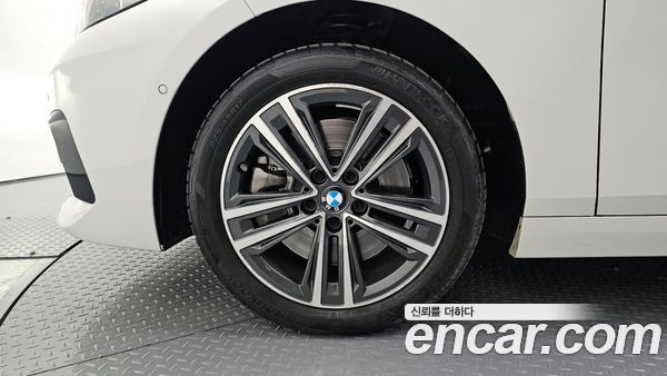 BMW 2 Series 2024, фото 5