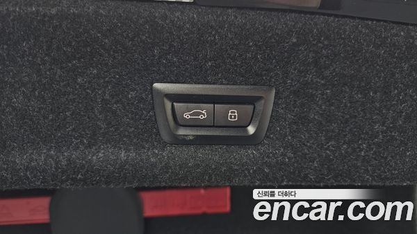 BMW 3 Series 2024, фото 32
