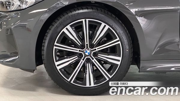 BMW 3 Series 2025, фото 5