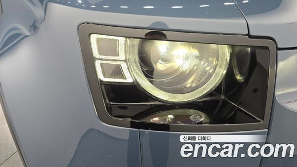 Land Rover Defender 2023, фото 8