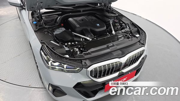 BMW 5 Series 2024, фото 6