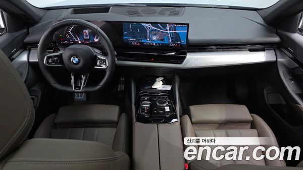 BMW 5 Series 2024, фото 7