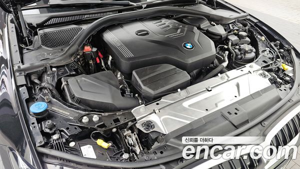BMW 3 Series 2024, фото 6