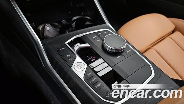 BMW 3 Series 2024, фото 9