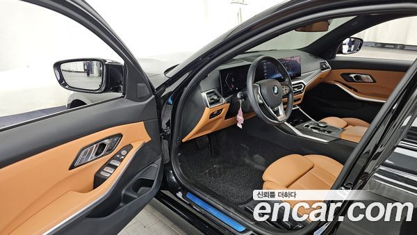 BMW 3 Series 2024, фото 10