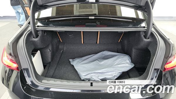 BMW 3 Series 2024, фото 20