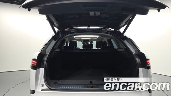 Land Rover Range Rover Velar 2025, фото 26