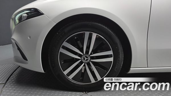 Mercedes-Benz A-Class 2023, фото 5