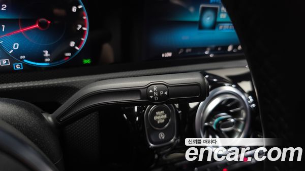 Mercedes-Benz A-Class 2023, фото 12