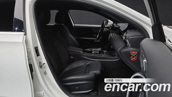 Mercedes-Benz A-Class 2023, фото 16