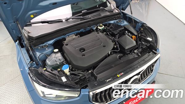 Volvo XC40 2023, фото 6