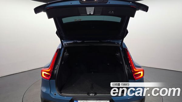Volvo XC40 2023, фото 24