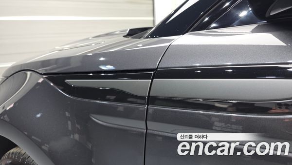 Land Rover Range Rover Evoque 2026, фото 20