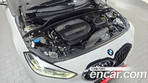 BMW 1 Series 2022, фото 6