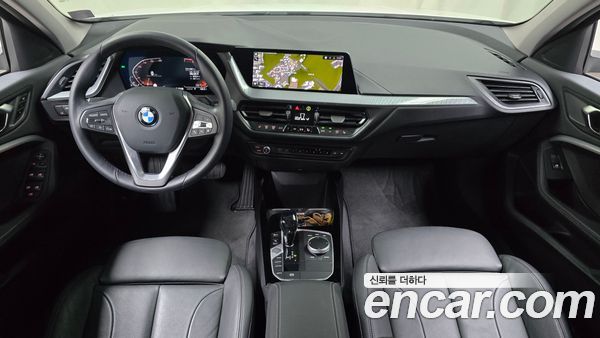 BMW 1 Series 2022, фото 10