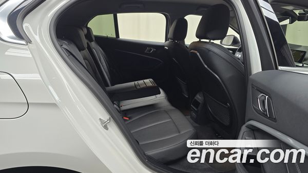 BMW 1 Series 2022, фото 17