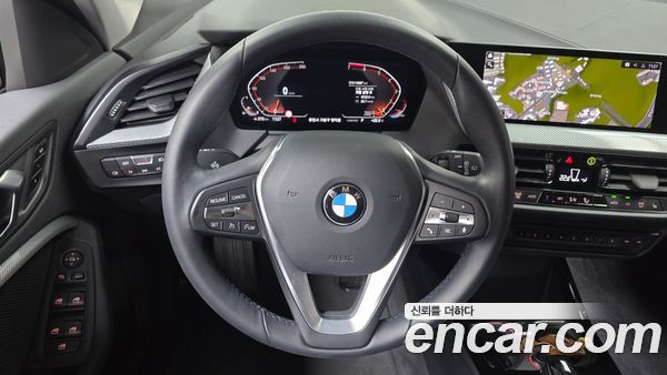 BMW 1 Series 2022, фото 18