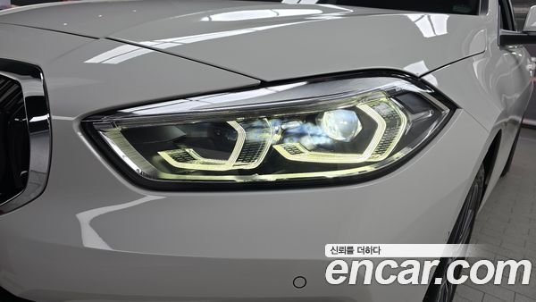 BMW 1 Series 2022, фото 8