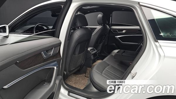Audi A6 2021, фото 18